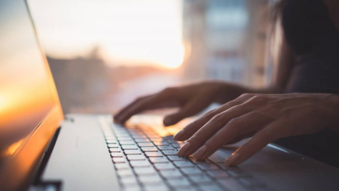 Informatīva attēls par sazināšanos ar klientiem