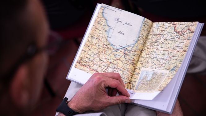 Izdota grāmata “Latvijas militārās kartogrāfijas 100 gadi”
