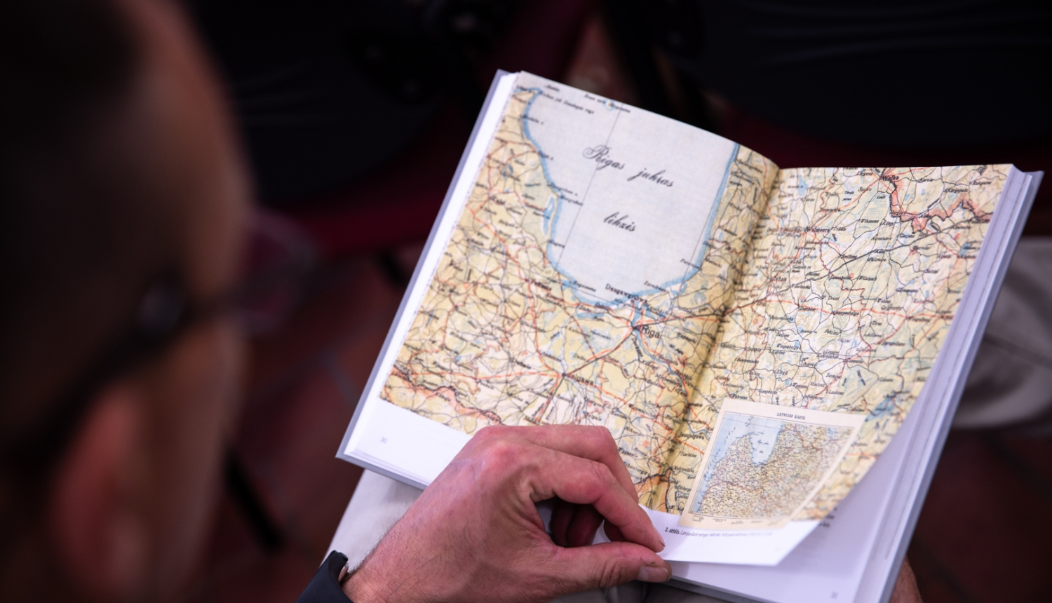 Izdota grāmata “Latvijas militārās kartogrāfijas 100 gadi”