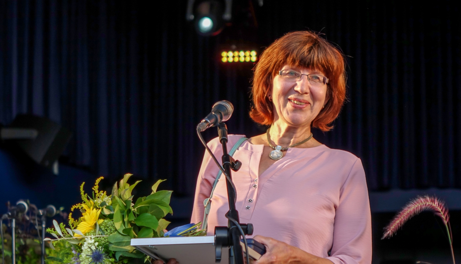 Noras Kalmanes apbalvošana